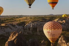 kapadokya-sicak-hava-valonlari-gun-dogumu